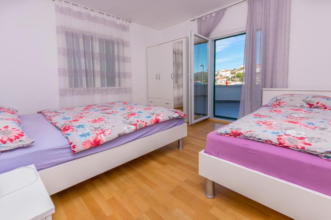 Apartments Olivera Rogoznica  Exterior photo